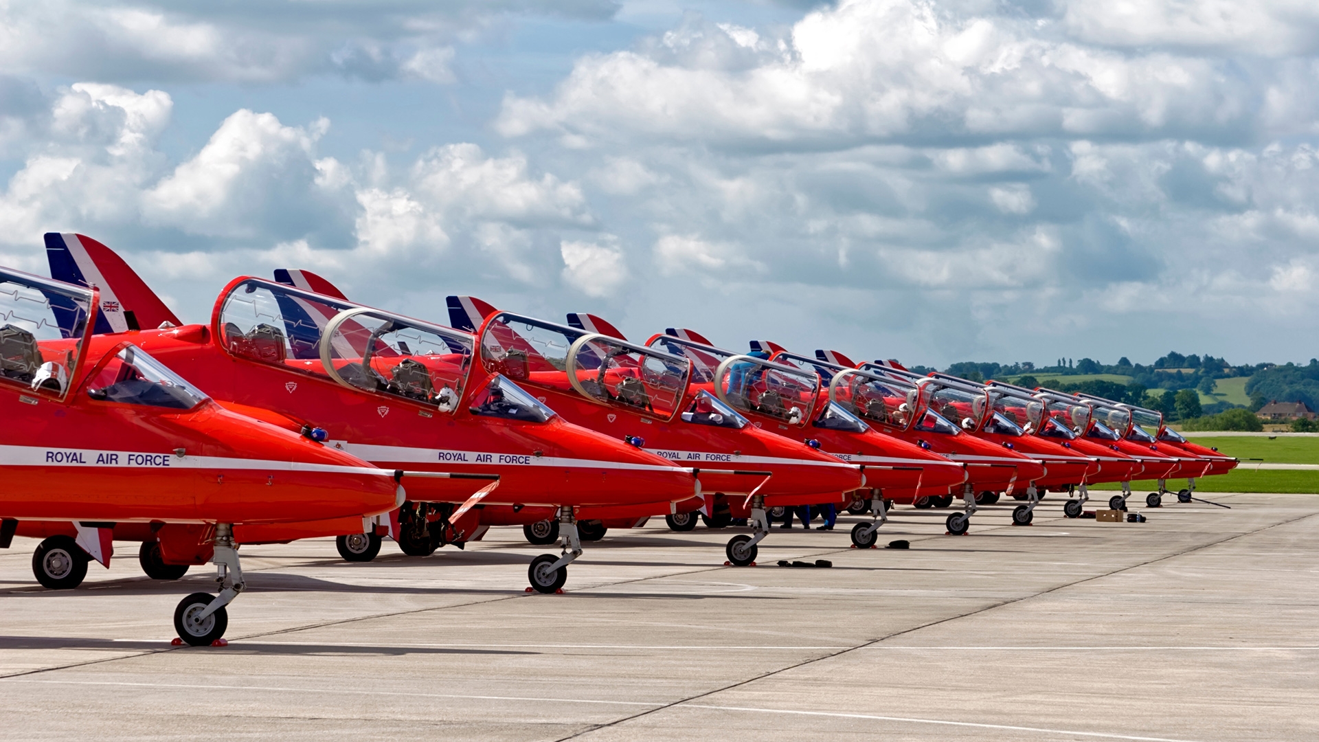 Red Arrows Set to Dazzle at Fa...